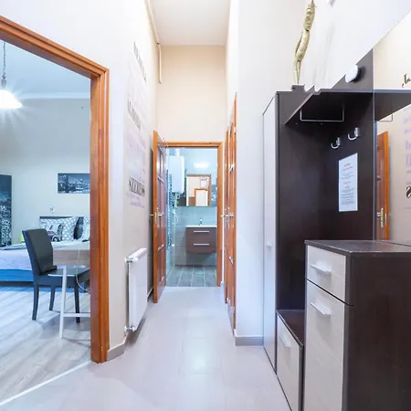 Near Opera In Downtown Apartment Budapest