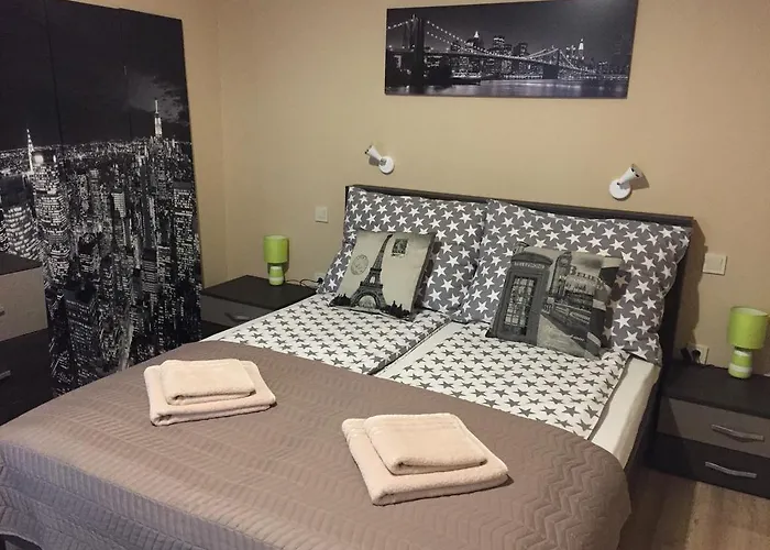 Near Opera In Downtown *